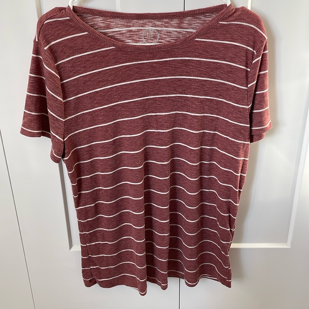 Maurice’s striped red t-shirt with ribbed material